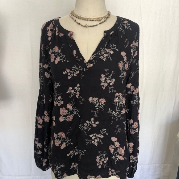 hinge Tops - Hinge Brand long balloon sleeve floral blouse size S